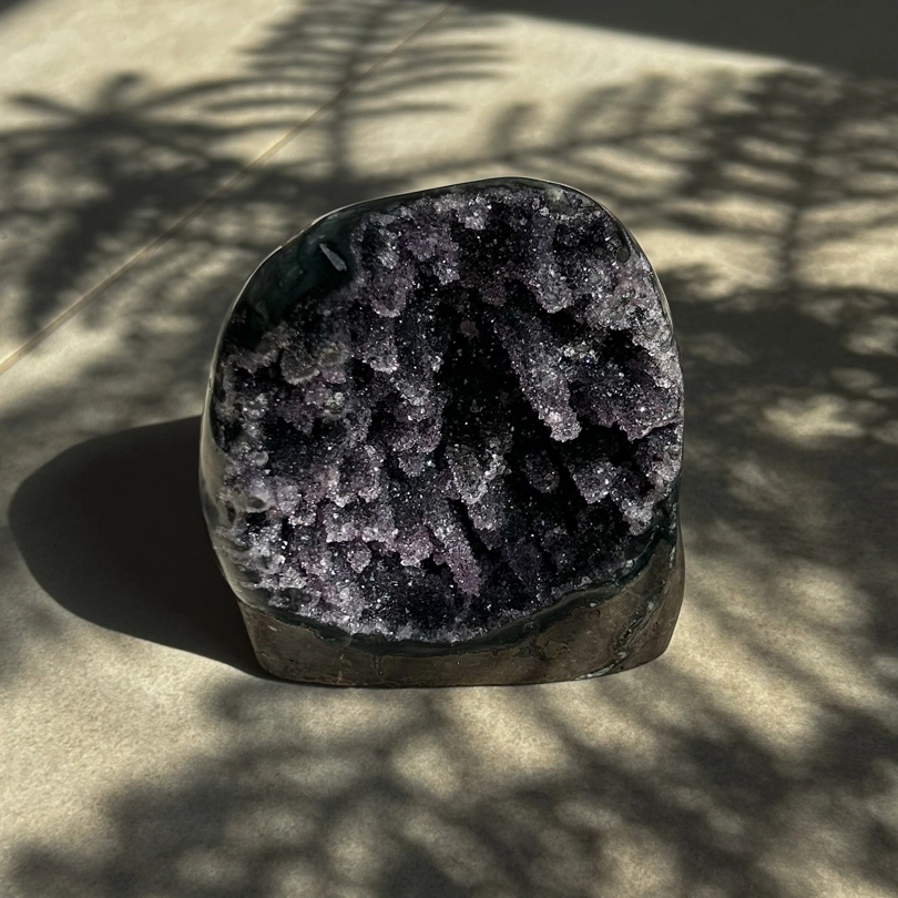 Geode di Ametista Nera